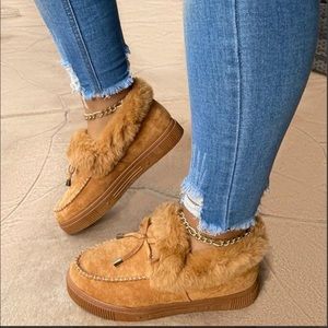 🔥New🔥Cozette Tan Casual Flats. Size Suggestion/ Size Up by 1 size